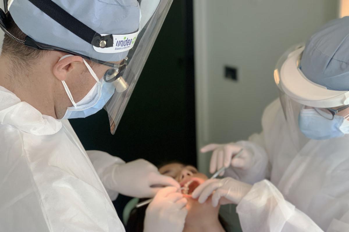L’importanza della prima visita per la parodontite