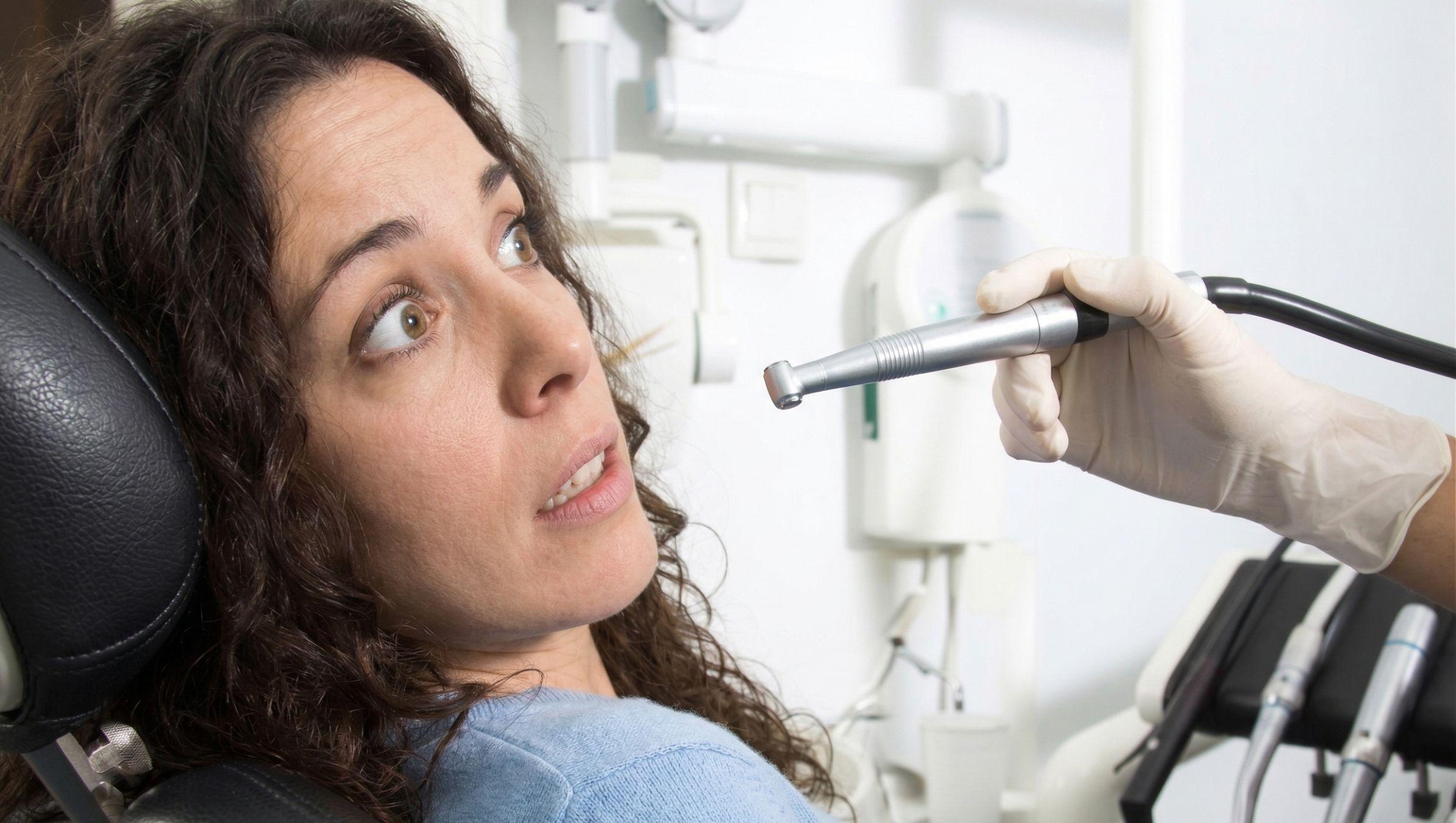 Paura del dentista: cosa fare per vincerla