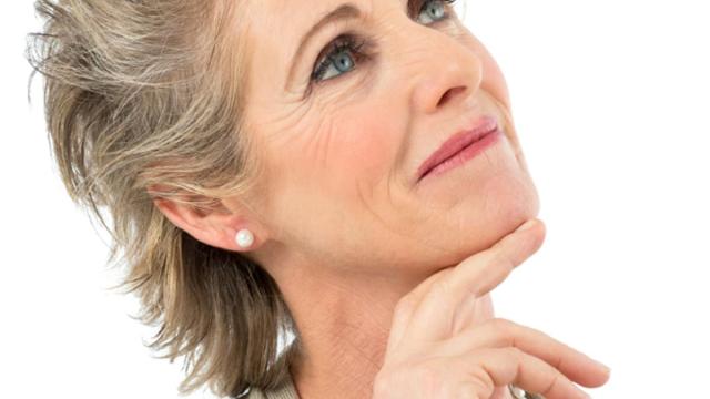 implantologia dentale donna anziana