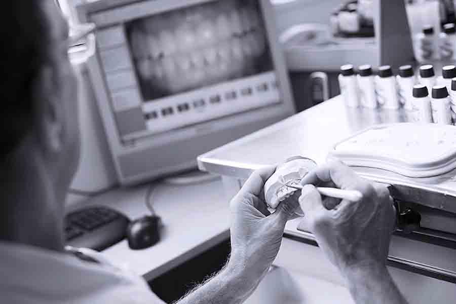 Zirconio in implantologia